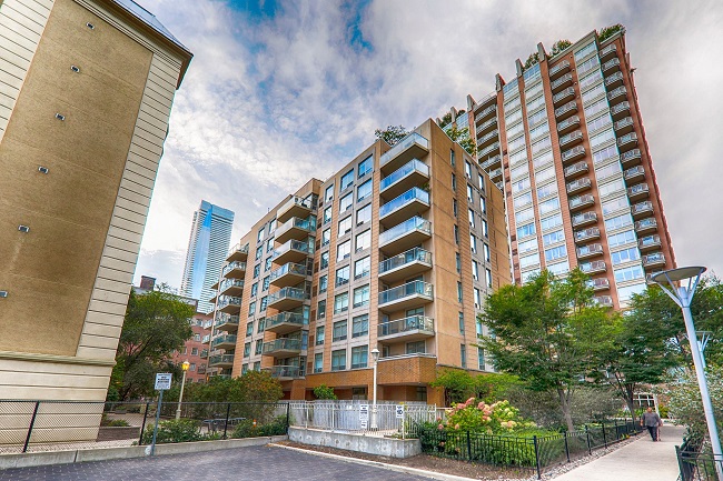 Bloor Walk Residences